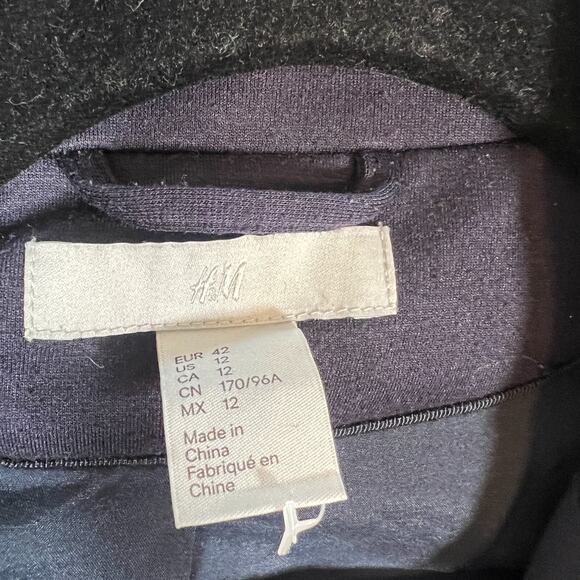H&M Blazer Womens 12 Blue 4 Button Jacket Long Sleeve Comfort Shoulder Padding - Picture 4 of 9